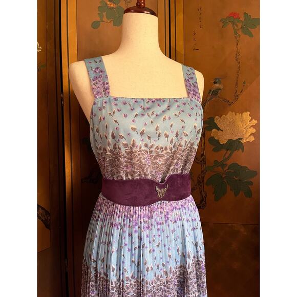 Vintage pleated dress with flowers in blue and purple, size L - Picture 3 of 7